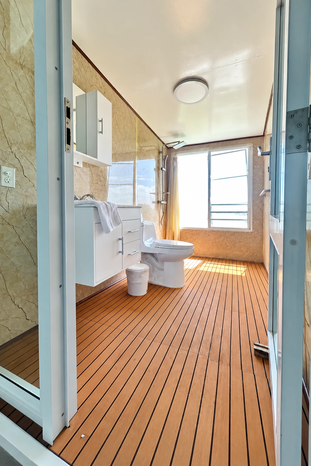 Baño fotografiado en el edificio